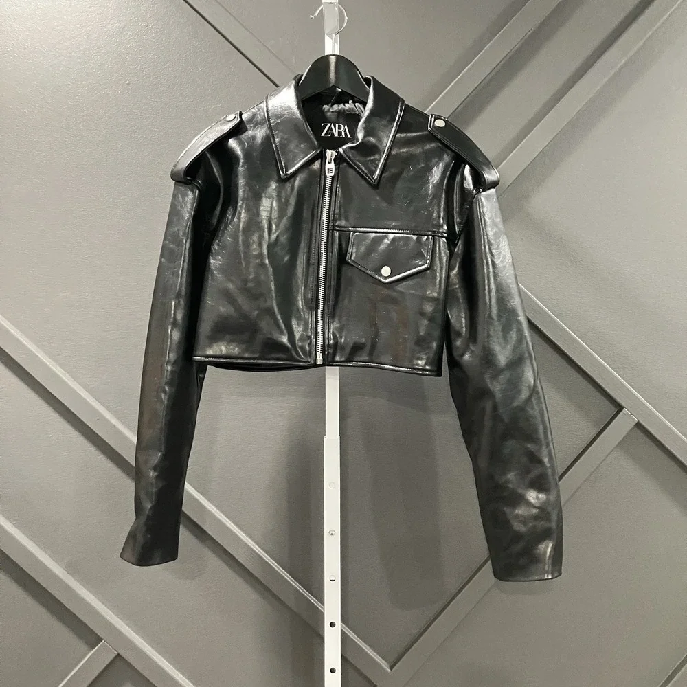 Zara Faux Leather Jacket Womens Medium Black Cropped Zip Utility Moto Shacket